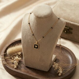 Collier coeur et perles en quartz noires