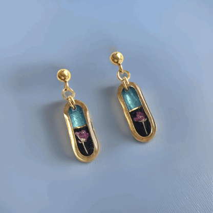 Boucles puces rectangles bleues et noires fleurs roses