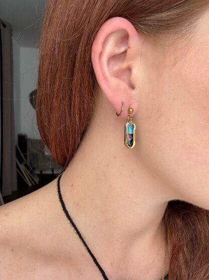 Boucles puces rectangles bleues et noires fleurs roses – Image 2