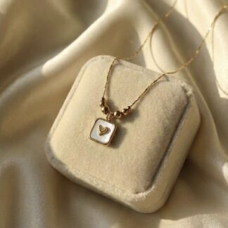 Collier coeur blanc et perles en quartz blanches acier inoxydable