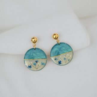 Grosses boucles puces bleues et blanches fleurs
