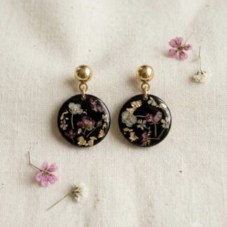 Boucles puces noires fleurs séchées roses et feuille d'or