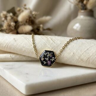Bracelet hexagone noir et fleurs séchées roses