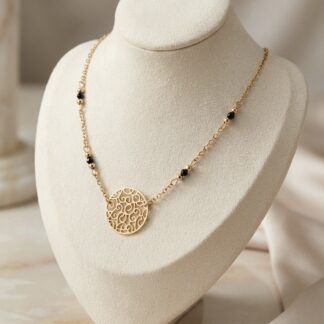 Collier rosace et perles en quartz noires