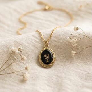 Collier médaillon rétro noir et fleur dorée